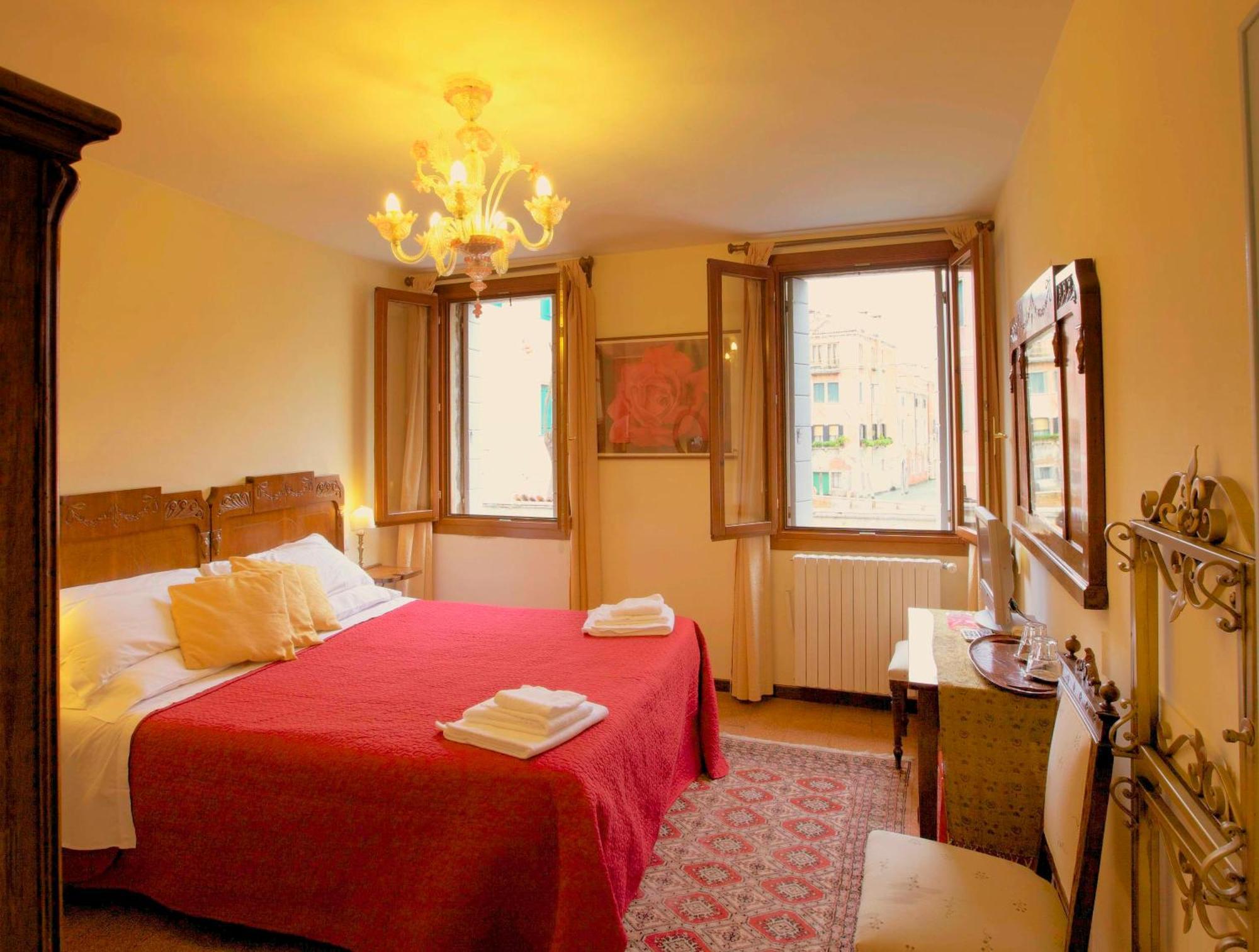 3749 Pontechiodo Bed & Breakfast Венеция Екстериор снимка