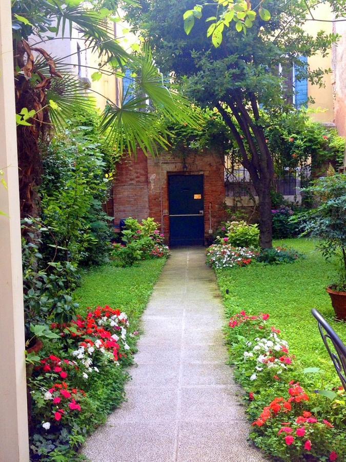 3749 Pontechiodo Bed & Breakfast Венеция Екстериор снимка